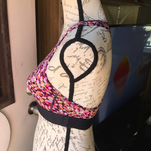 Women’s Victoria secret sport sports bra - Picture 16 of 16